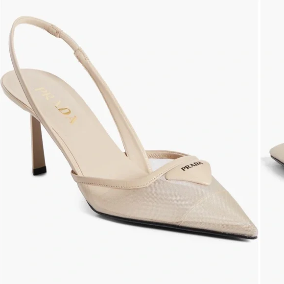 Prada - Picture 2 of 10